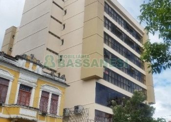 Sala com 44m², no bairro Centro em Caxias do Sul para Alugar