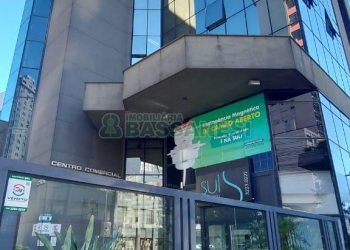 Sala com 48m², no bairro Centro em Caxias do Sul para Alugar