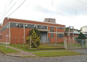 Pavilhão com 978m², no bairro São José em Caxias do Sul para Alugar