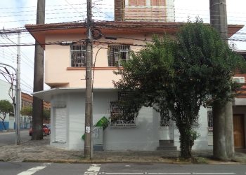 Casa com 108m², 4 dormitórios, no bairro Lourdes em Caxias do Sul para Comprar