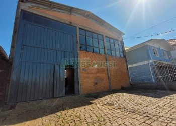 Pavilhão com 251m², no bairro São José em Caxias do Sul para Alugar