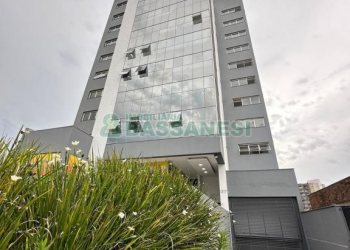 Sala com 46m², 1 vaga, no bairro Desvio Rizzo em Caxias do Sul para Comprar