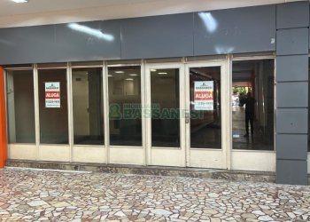 Sala com 260m², no bairro Centro em Caxias do Sul para Alugar