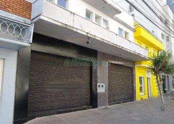 Loja com 342m², no bairro São Pelegrino em Caxias do Sul para Alugar