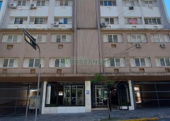 Sala com 91m², no bairro Centro em Caxias do Sul para Alugar ou Comprar