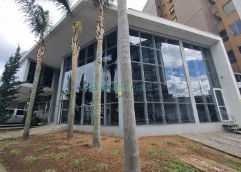 Loja com 996m², no bairro Sagrada Família em Caxias do Sul para Alugar