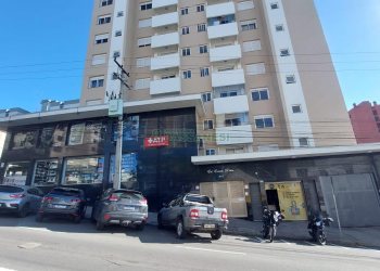 Apto Mobiliado com 47m², 1 dormitório, 1 vaga, no bairro Centro em Caxias do Sul para Alugar