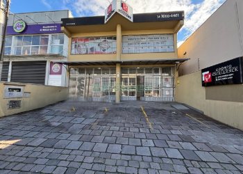 Loja com 220m², no bairro Kayser em Caxias do Sul para Alugar