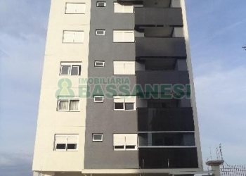 Apartamento com 83m², 3 dormitórios, 2 vagas, no bairro Sanvitto em Caxias do Sul para Comprar