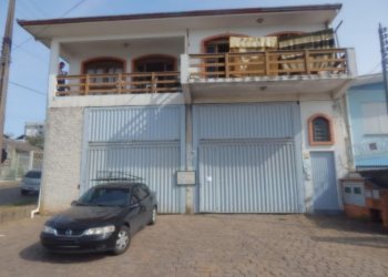 Pavilhão com 600m², no bairro Fatima em Caxias do Sul para Comprar