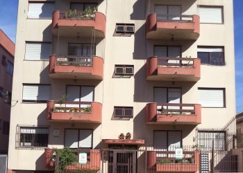 Apartamento com 52m², 2 dormitórios, 1 vaga, no bairro Rio Branco em Caxias do Sul para Alugar