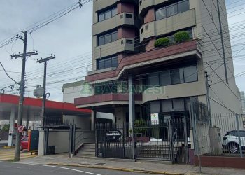 Sala com 59m², no bairro Lourdes em Caxias do Sul para Alugar