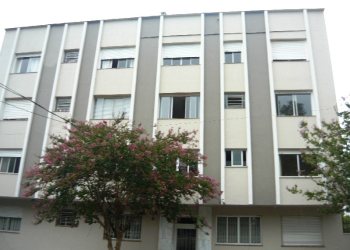 Apartamento com 71m², 2 dormitórios, 1 vaga, no bairro Centro em Caxias do Sul para Comprar