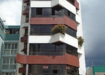 Apto Mobiliado com 250m², 3 dormitórios, 2 vagas, no bairro São Pelegrino em Caxias do Sul para Comprar