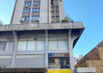 Sala com 38m², no bairro Centro em Caxias do Sul para Alugar