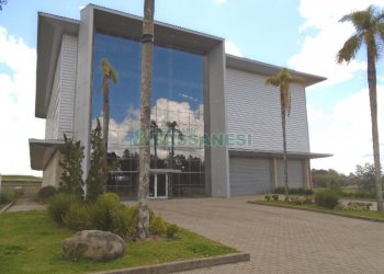 Pavilhão com 1534m², no bairro Forqueta em Caxias do Sul para Alugar