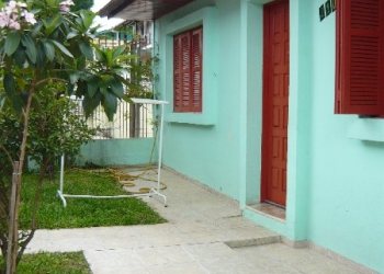 Casa com 96m², 3 dormitórios, 1 vaga, no bairro Fatima em Caxias do Sul para Comprar