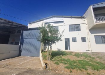 Pavilhão com 340m², no bairro Marechal Floriano em Caxias do Sul para Alugar