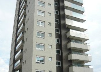 Apartamento com 168m², 3 dormitórios, 3 vagas, no bairro Universitário em Caxias do Sul para Comprar