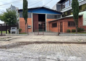 Pavilhão com 344m², no bairro Santa Catarina em Caxias do Sul para Alugar
