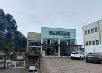 Loja com 350m², no bairro São Cristóvão em Caxias do Sul para Alugar