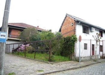 Casa com 163m², 3 dormitórios, 2 vagas, no bairro São José em Caxias do Sul para Comprar