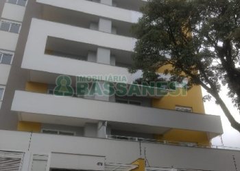 Apartamento com 110m², 3 dormitórios, 2 vagas, no bairro Madureira em Caxias do Sul para Comprar