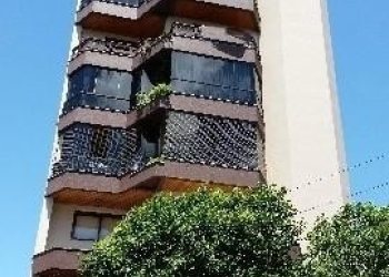 Cobertura com 236m², 3 dormitórios, 3 vagas, no bairro Centro em Caxias do Sul para Comprar