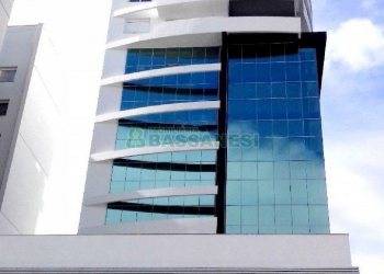 Apto Mobiliado com 46m², 1 dormitório, 1 vaga, no bairro Lourdes em Caxias do Sul para Alugar