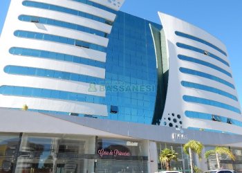 Sala com 40m², 1 vaga, no bairro Villagio Iguatemi em Caxias do Sul para Alugar