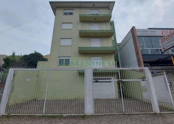 Apartamento com 68m², 2 dormitórios, 1 vaga, no bairro São José em Caxias do Sul para Alugar