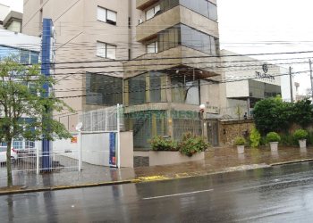 Loja com 320m², no bairro São Pelegrino em Caxias do Sul para Alugar ou Comprar