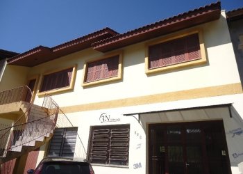 Casa com 216m², 3 dormitórios, 1 vaga, no bairro Cristo Redentor em Caxias do Sul para Alugar