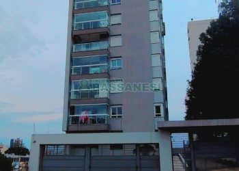 Apartamento com 73m², 2 dormitórios, 1 vaga, no bairro Lourdes em Caxias do Sul para Comprar