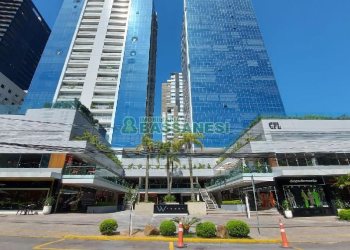 Sala com 101m², 2 vagas, no bairro Centro em Caxias do Sul para Alugar