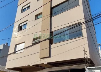 Apartamento com 73m², 2 dormitórios, 1 vaga, no bairro Exposição em Caxias do Sul para Alugar