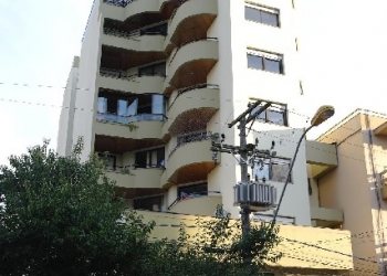 Apto Mobiliado com 102m², 2 dormitórios, 1 vaga, no bairro Centro em Caxias do Sul para Comprar