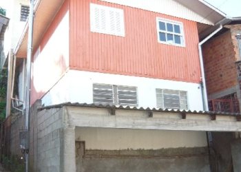 Casa com 150m², 6 dormitórios, no bairro Rio Branco em Caxias do Sul para Comprar