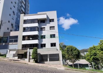 Apto Mobiliado com 61m², 2 dormitórios, 1 vaga, no bairro Vinhedos em Caxias do Sul para Comprar