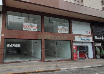 Loja com 280m², no bairro São Pelegrino em Caxias do Sul para Alugar