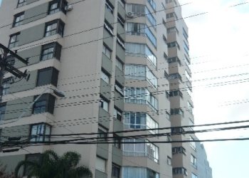 Apartamento com 128m², 3 dormitórios, 1 vaga, no bairro Centro em Caxias do Sul para Comprar