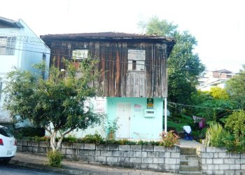 Casa com 100m², 3 dormitórios, 1 vaga, no bairro Marechal Floriano em Caxias do Sul para Comprar