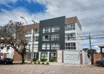 Kitinete com 32m², 1 dormitório, no bairro Petrópolis em Caxias do Sul para Alugar