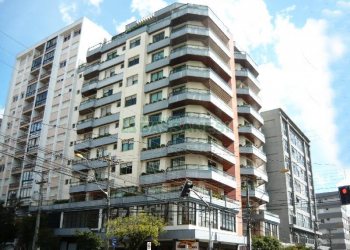 Apto/Cobertura com 230m², 3 dormitórios, 2 vagas, no bairro Centro em Caxias do Sul para Comprar