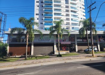 Loja com 325m², no bairro Pio X em Caxias do Sul para Alugar ou Comprar