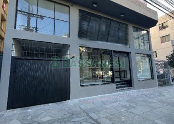 Loja com 720m², no bairro São Pelegrino em Caxias do Sul para Alugar
