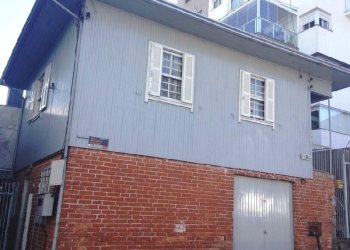 Casa com 60m², 2 dormitórios, no bairro Pio X em Caxias do Sul para Comprar