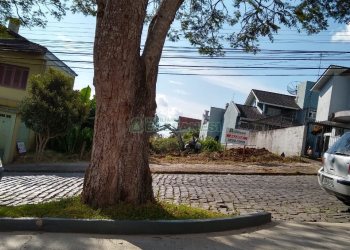 Terreno com 438m², no bairro Cinqüentenário em Caxias do Sul para Alugar