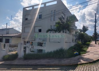 Loja com 311m², no bairro Cinqüentenário em Caxias do Sul para Comprar