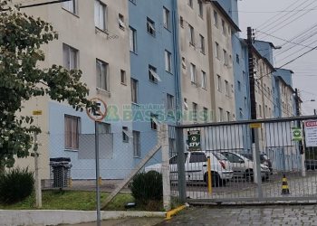 Apto Mobiliado com 42m², 2 dormitórios, 1 vaga, no bairro Desvio Rizzo em Caxias do Sul para Alugar